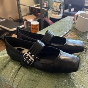 Dolce Vita Arora Flats